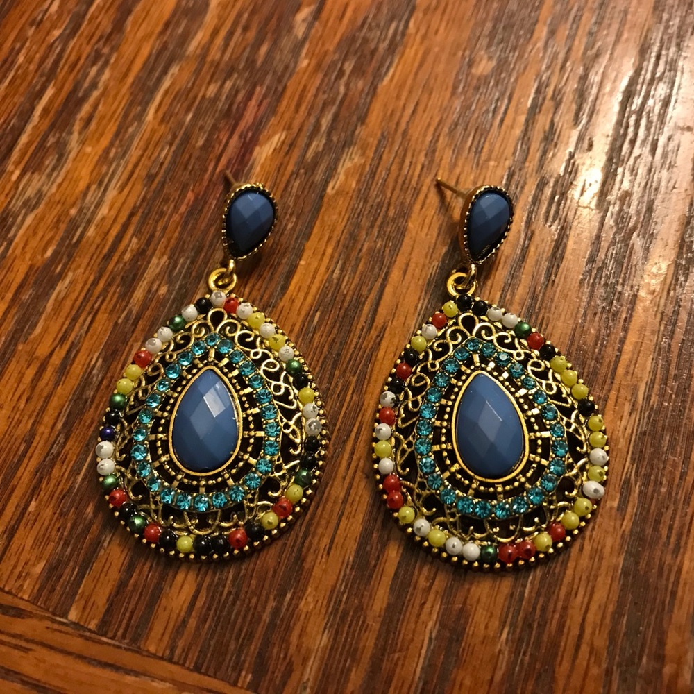 Bohemian Beaded Rhinestone Hanging Post Earrings! - Picture 7 of 7
